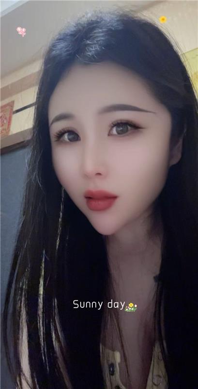 龙岗新人大胸妹小狐狸