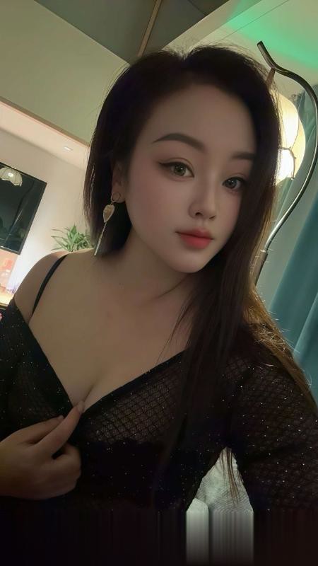 坂田知性情妇