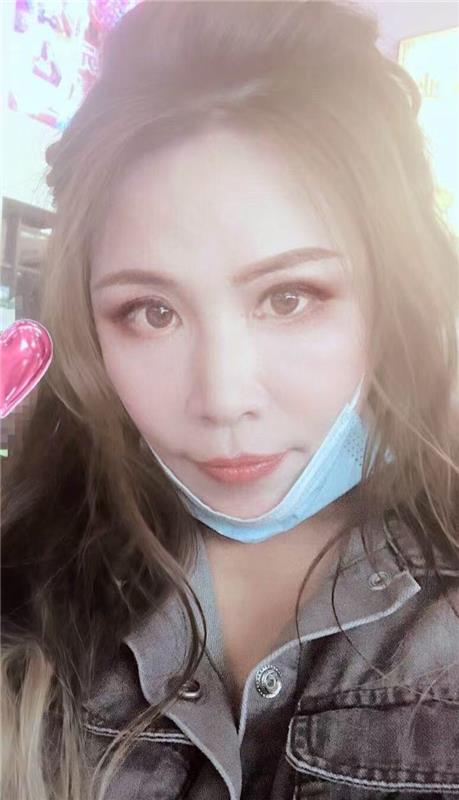 再战奶子纹身熟女