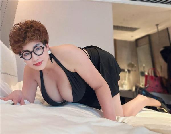 虹口巨乳翘臀喷水少妇