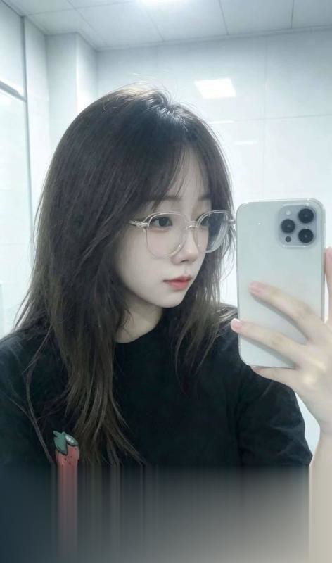 00后气质小妹