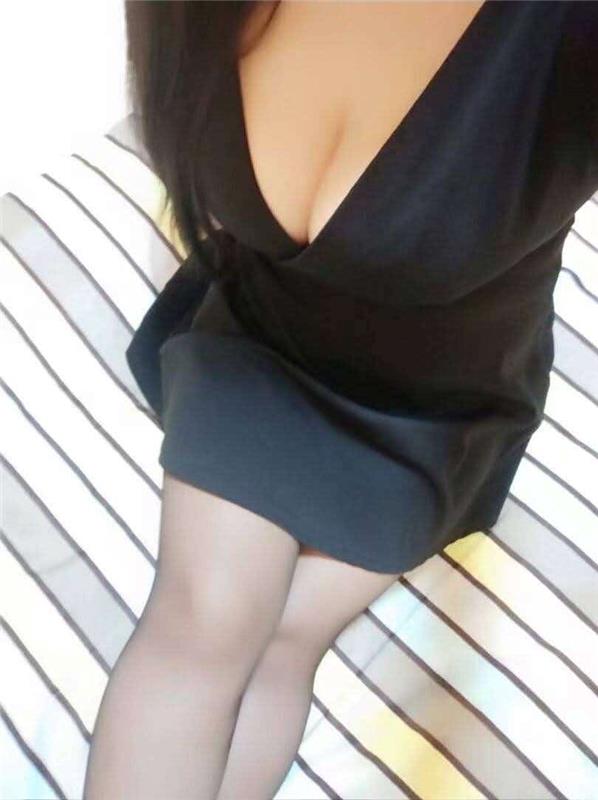 烟台巨乳小少妇回味无穷