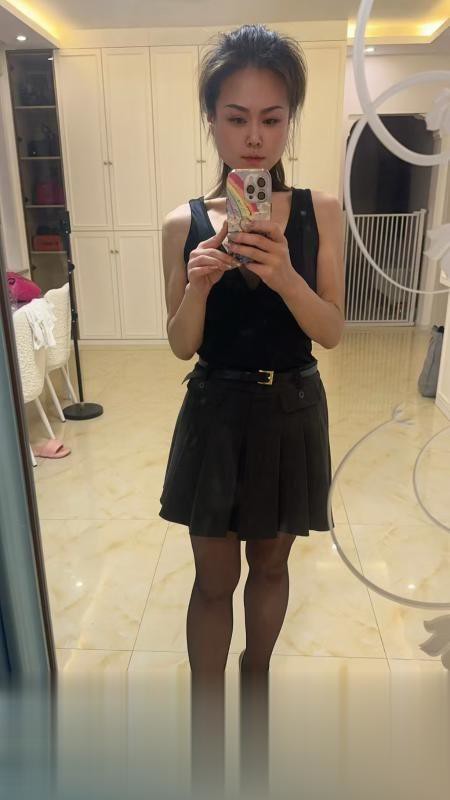 风韵情趣小姐姐