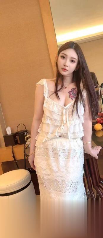 普陀妩媚性感西西