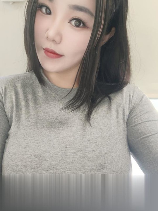 官渡大胸妹.