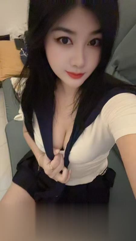 龙华大奶萌萌
