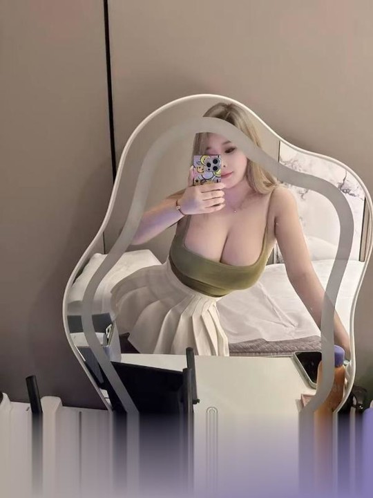 丰乳肥臀风骚老师