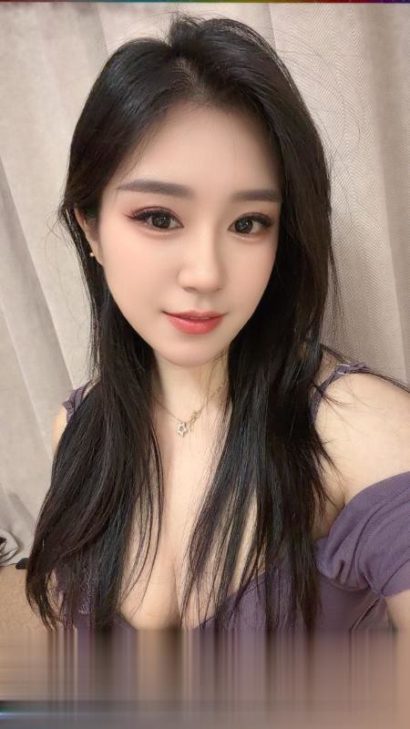 雨花舌吻大胸妹