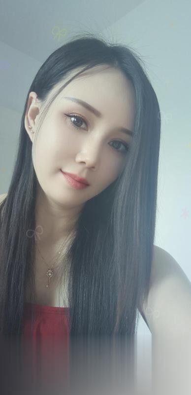 东丽肤白苗条少妇